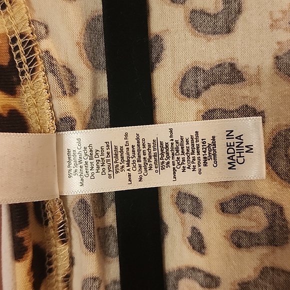 LuLaRoe Christy T NWT M - Picture 3 of 3